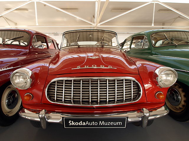 Autoglanz seit den 1960ern im Skoda-Museum.