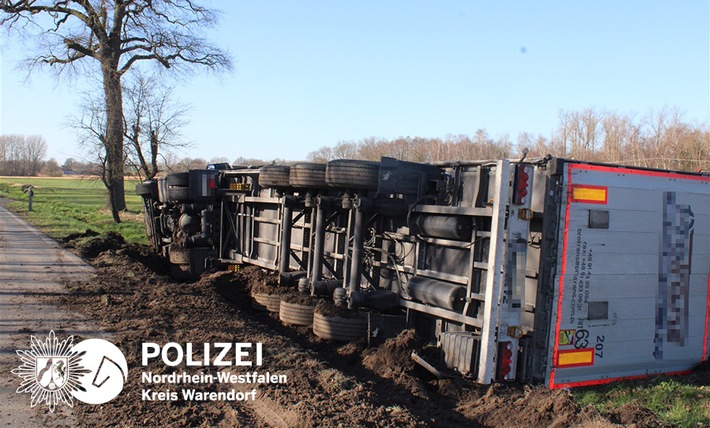 Lange Straßensperrung nach LKW-Unfall bei Warendorf (NRW) - LKW-News aktuell und informativ 3