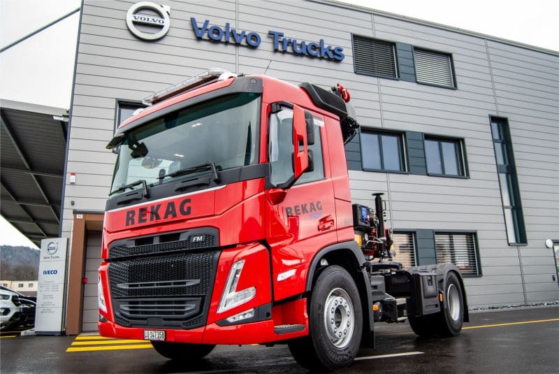 Marti Nutzfahrzeuge AG wünscht REKAG gute Fahrt mit dem schicken Volvo FM-460 4x2T - LKW-News aktuell und informativ 1