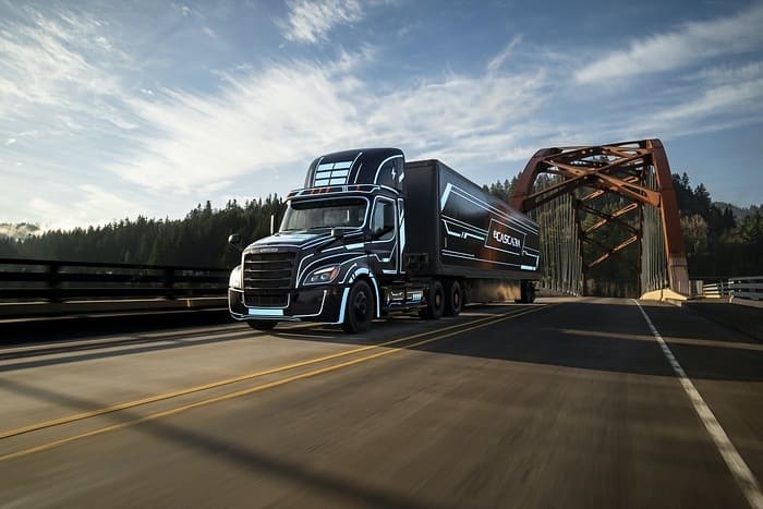 Daimler Truck North America und Partner bauen Ladeinfrastrukturnetz in den USA aus - LKW-News aktuell und informativ
