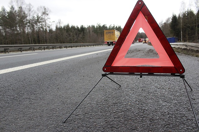 Schwerer Unfall auf der A61 (RLP) – LKW erfasst Ersthelfer - LKW-News aktuell und informativ