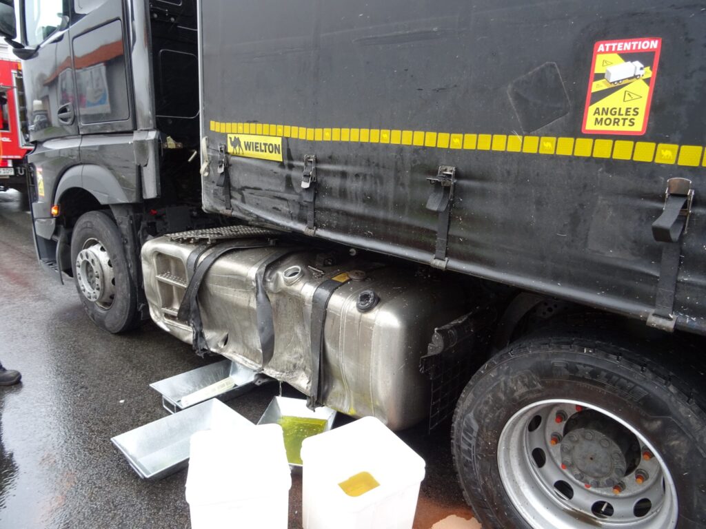 400 Liter Diesel bei Unfall ausgelaufen - LKW-News aktuell und informativ