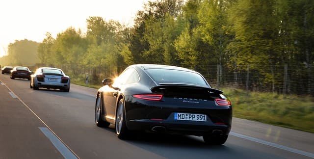 Dinslaken (NRW): Drei Porsche während Veranstaltung geklaut – Zeugenaufruf - LKW-News aktuell und informativ