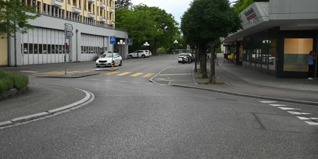 Rapperswil-Jona: Unfall zwischen Auto und Velo – Zeugenaufruf - LKW-News aktuell und informativ