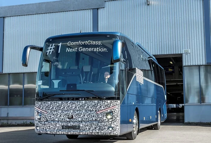 Daimler Buses Werk Neu-Ulm startet Produktion der nächsten Generation Setra Reisebusse: Neue ComfortClass und TopClass laufen vom Band - LKW-News aktuell und informativ