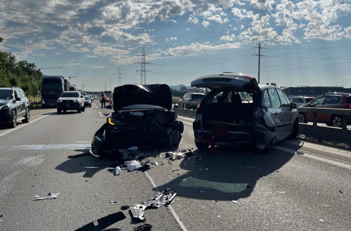 Oberbuchsiten/Autobahn A1: Auffahrkollision mit Folgeunfall – drei Personen verletzt - LKW-News aktuell und informativ