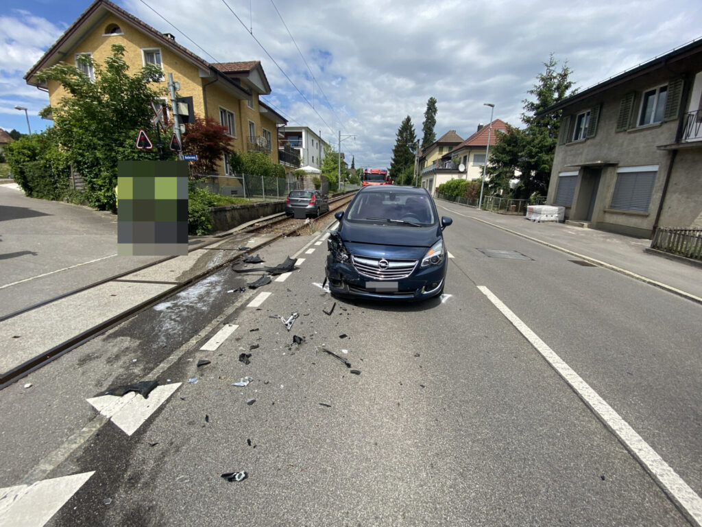 Seon: Am Steuer eingenickt - LKW-News aktuell und informativ