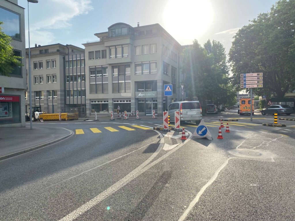 Zug: Fussgängerin angefahren und verletzt - LKW-News aktuell und informativ