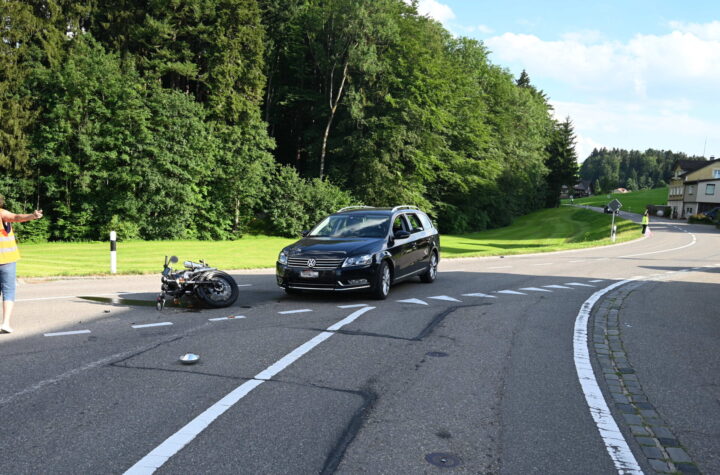 Degersheim: Zusammenprall zwischen Motorrad und Auto - LKW-News aktuell und informativ