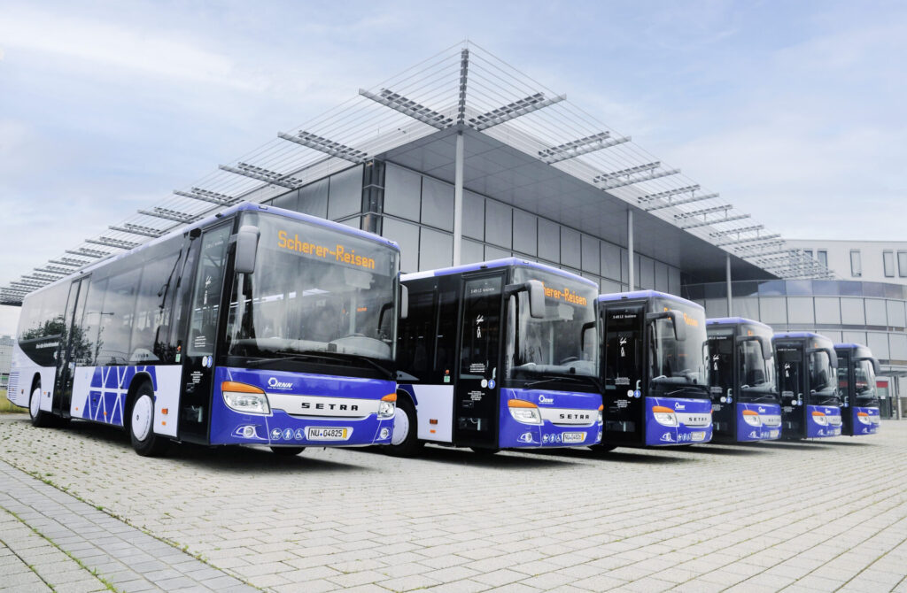 Großauftrag: 25 neue Setra Omnibusse für Scherer Reisen - LKW-News aktuell und informativ