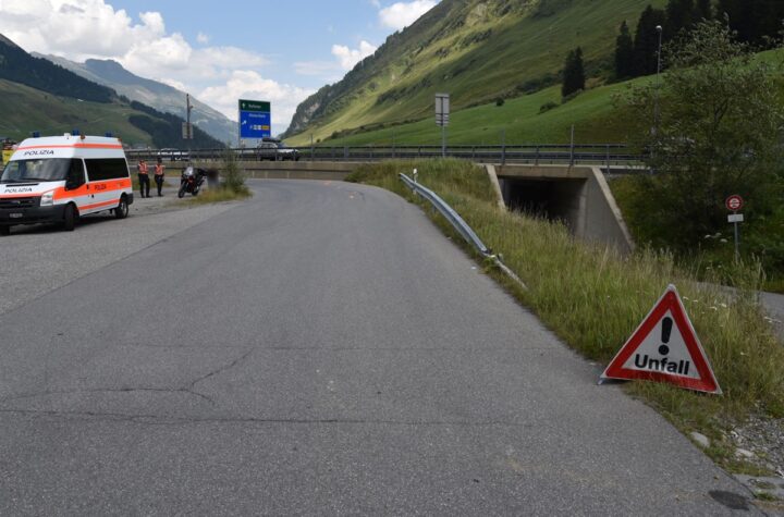 Hinterrhein GR: Zwei Verletzte bei Sturz mit Motorrad  - LKW-News aktuell und informativ