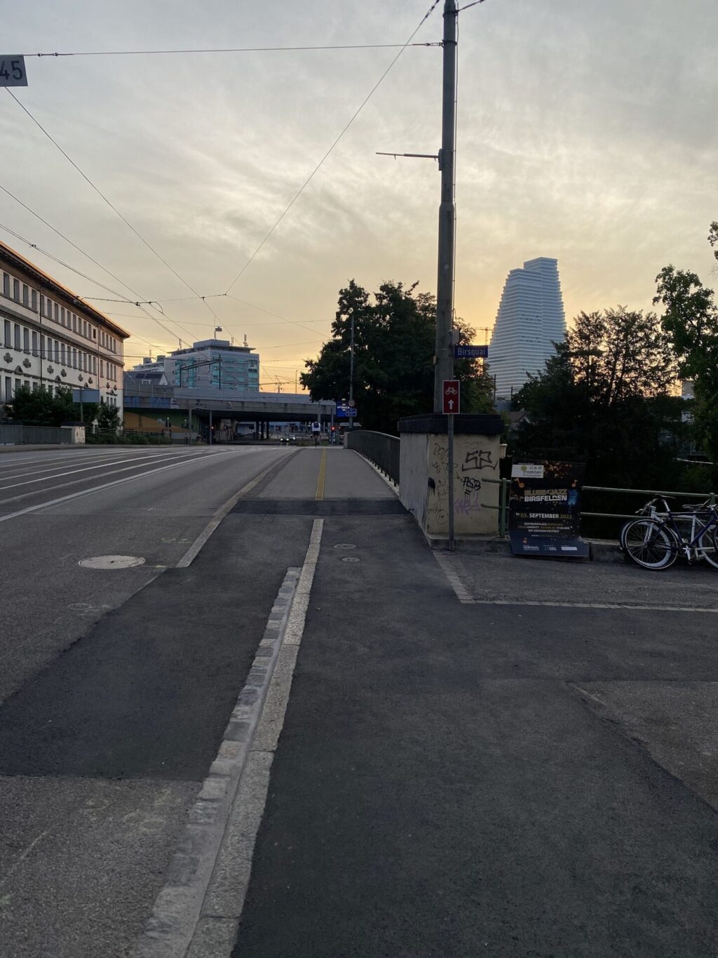 Kollision zwischen Personenwagen und Fahrrad – Fahrradlenkerin schwer verletzt - LKW-News aktuell und informativ