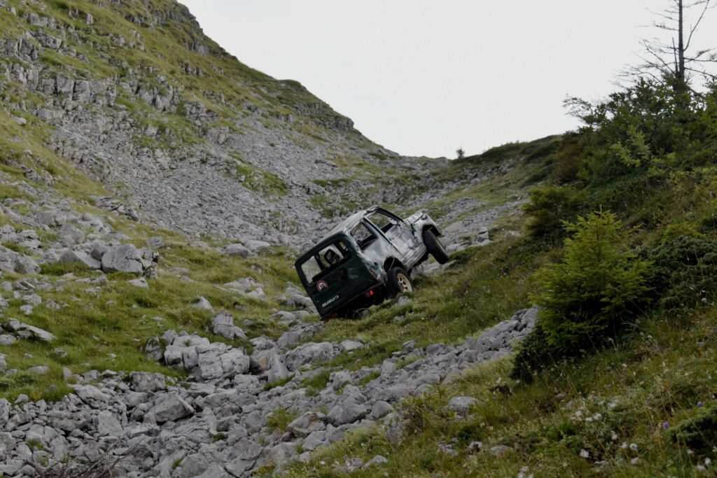 Sörenberg LU: Auto überschlagen - zwei Personen im Spital￼ - LKW-News aktuell und informativ