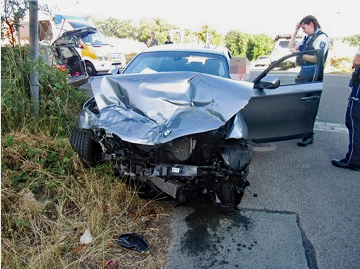 Zusammenstoß im Kreuzungsbereich - fünf Fahrzeuginsassen leicht verletzt  - LKW-News aktuell und informativ