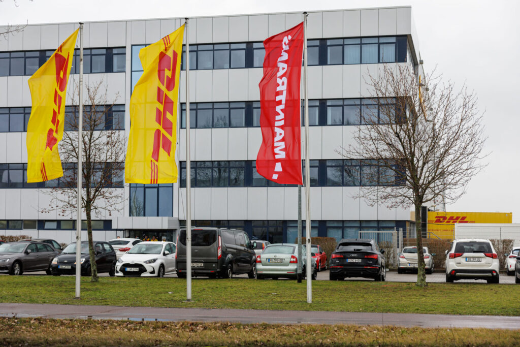 DHL 2-Mann-Handling eröffnet neuen Logistikstandort in Sachsen-Anhal - LKW-News aktuell und informativ 2