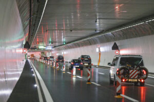 A1 Nordumfahrung Zürich: In der 3. Röhre Gubristtunnel rollt der Verkehr - LKW-News aktuell und informativ