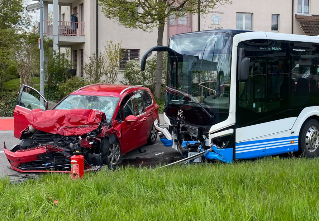 Eschlikon: Bei Kollision verletzt - LKW-News aktuell und informativ