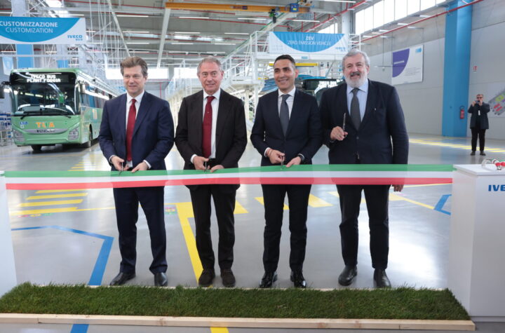 Iveco Group weiht neues Werk in Foggia ein – Busproduktion jetzt auch wieder in Italien - LKW-News aktuell und informativ