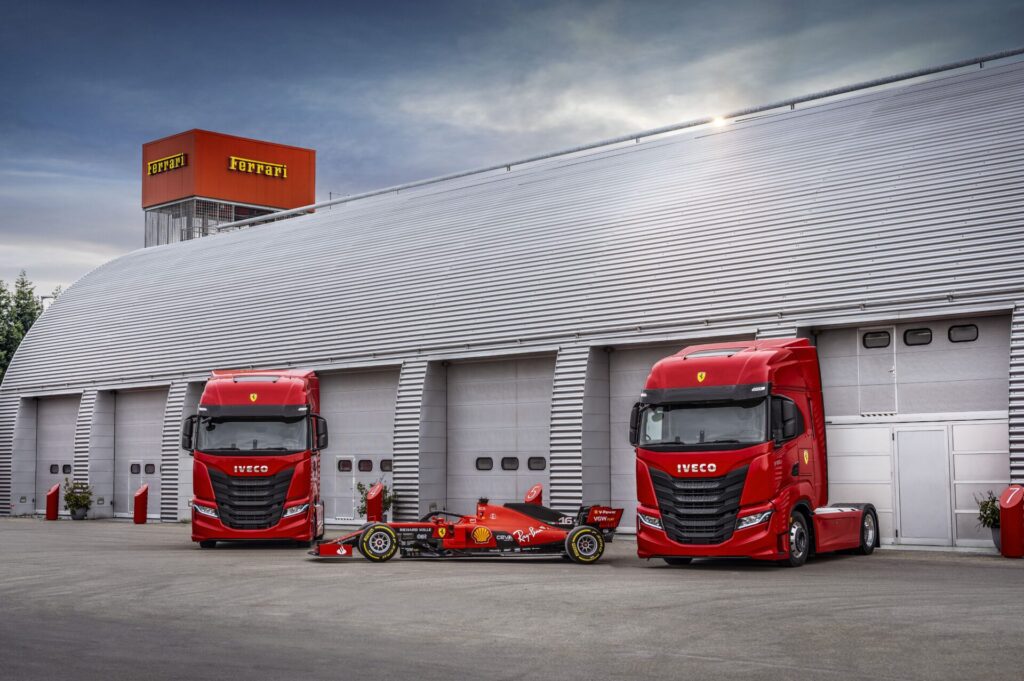 IVECO liefert zwei IVECO S-WAY an die Scuderia Ferrari - LKW-News aktuell und informativ 2