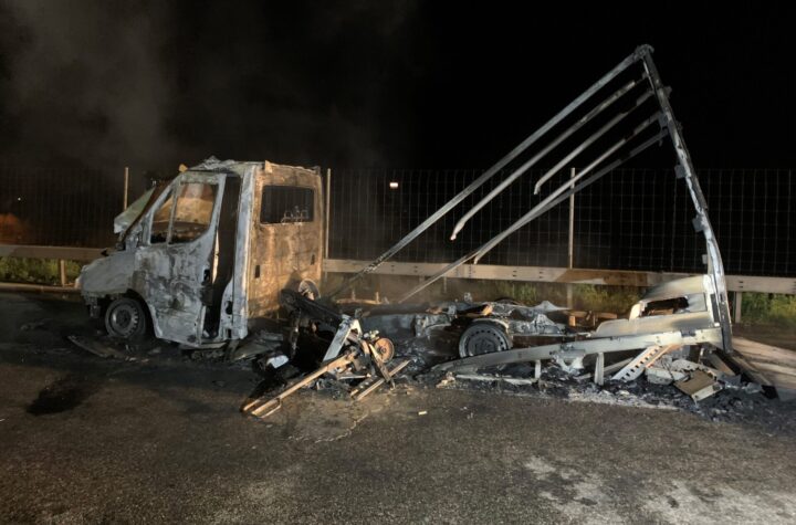 Gunzgen/Autobahn A1: Lieferwagen vollständig ausgebrannt – niemand verletzt  - LKW-News aktuell und informativ