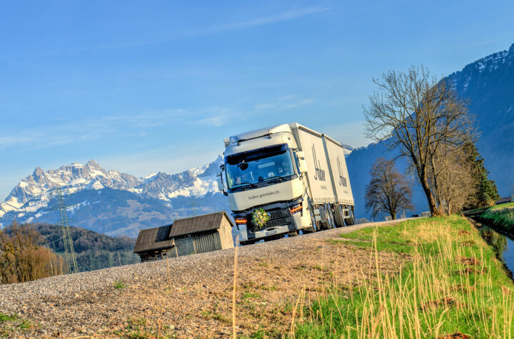 Daimler Truck AG: Startschuss für die eActros-Roadshow: quer durch Europa mit vollelektrischen Lkw - LKW-News aktuell und informativ
