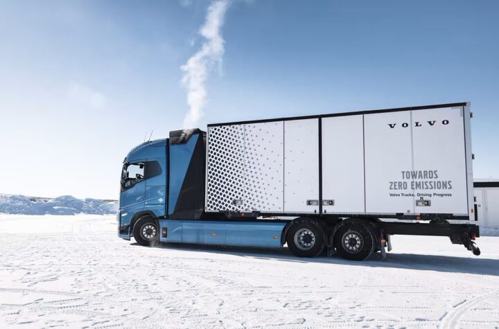 Premiere: Volvo Trucks testet wasserstoffbetriebene Elektro-Lkw auf öffentlichen Straßen - LKW-News aktuell und informativ