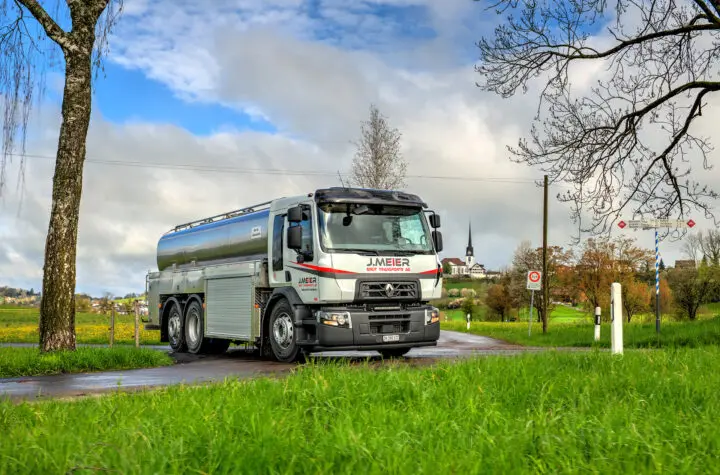 Milchsammeln, aber leise: Ein moderner Renault Truck D Wide für die J.Meier Grüt Transporte AG - LKW-News aktuell und informativ