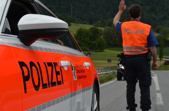 Muttenz (BL): Kollision zwischen zwei Personenwagen – Polizei sucht Zeugen - LKW-News aktuell und informativ