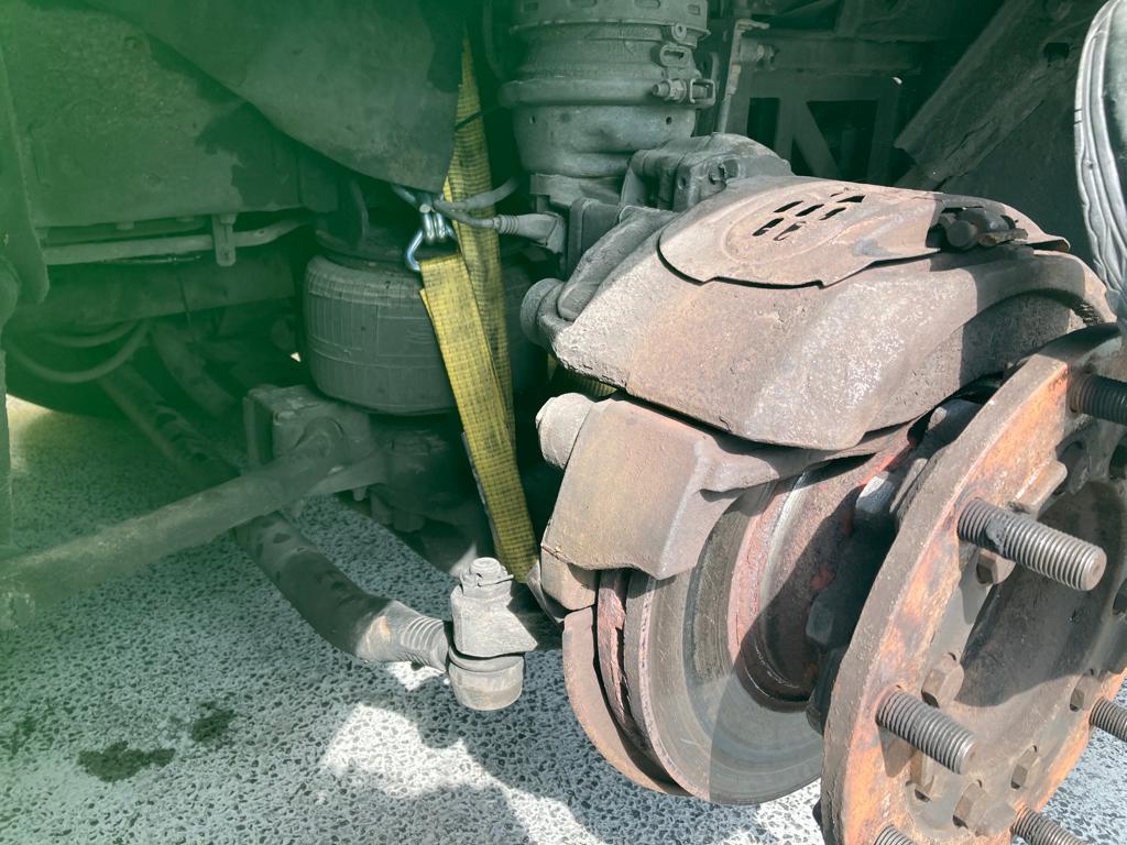 Altlengbach (A 1): Anhaltung eines Omnibusses mit fehlendem Reifen - LKW-News aktuell und informativ