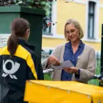 Deutsche Post versendet ca. 21,5 Millionen Mitteilungen zur Rentenanpassung 2023 - LKW-News aktuell und informativ