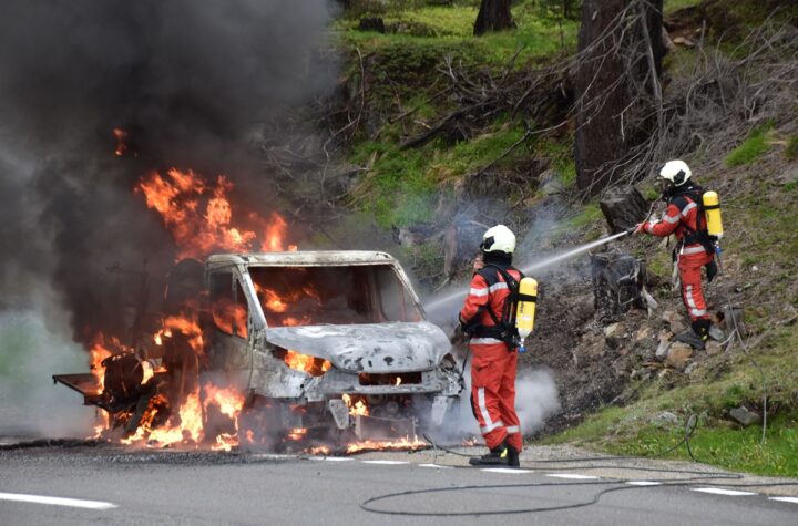 Poschiavo (GR): Lieferwagen ausgebrannt - LKW-News aktuell und informativ