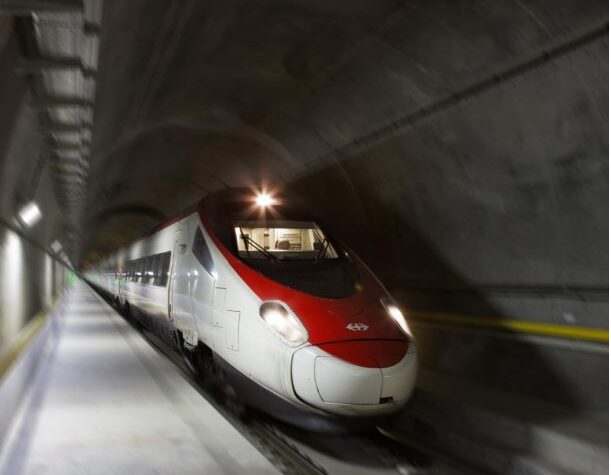 Gotthard-Basistunnel: Mehr Züge an Ostern und ein Frühzug aus dem Tessin unter der Woche - LKW-News aktuell und informativ