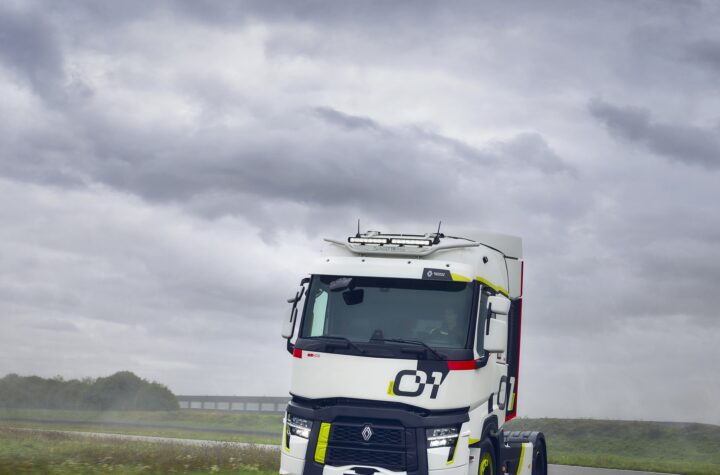 Renault-Trucks: T 01 Racing - Die neue Used Trucks Generation steigt in die Premiumklasse auf - LKW-News aktuell und informativ