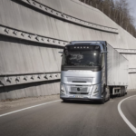 Volvo Trucks präsentiert weltweit erste Stopp/Start-Motortechnologie für mehr Effizienz - LKW-News aktuell und informativ