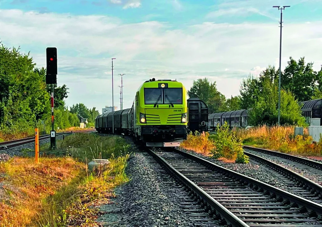Flexibilität, Schnelligkeit und Qualität: Captrain und Salzgitter Flachstahl starten Logistiksystem für Ostdeutschland - LKW-News aktuell und informativ